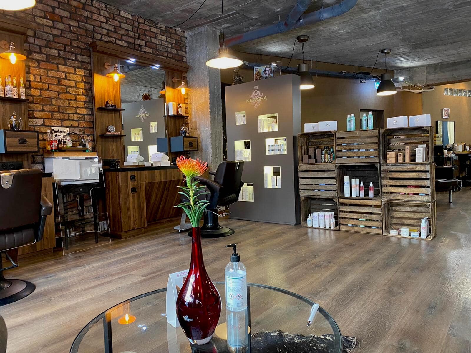 Top Barber Shops in Köln| Livingroom Hairlounge | Mr. Köln | Foto: Livingroom Hairlounge Top Barber Shops in Köln| Livingroom Hairlounge | Mr. Köln | Foto: Livingroom Hairlounge